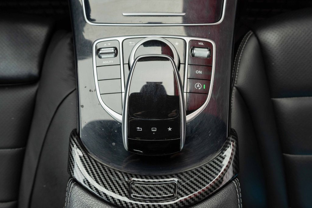 2015 Mercedes-Benz C300 4MATIC Sedan in Kamloops, British Columbia - 16 - w1024h768px