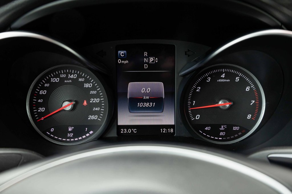 2015 Mercedes-Benz C300 4MATIC Sedan in Kamloops, British Columbia - 14 - w1024h768px
