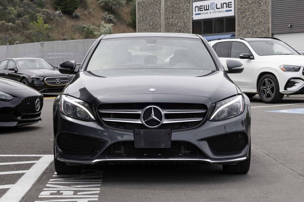 2015 Mercedes-Benz C300 4MATIC Sedan in Kamloops, British Columbia - 2 - w1024h768px