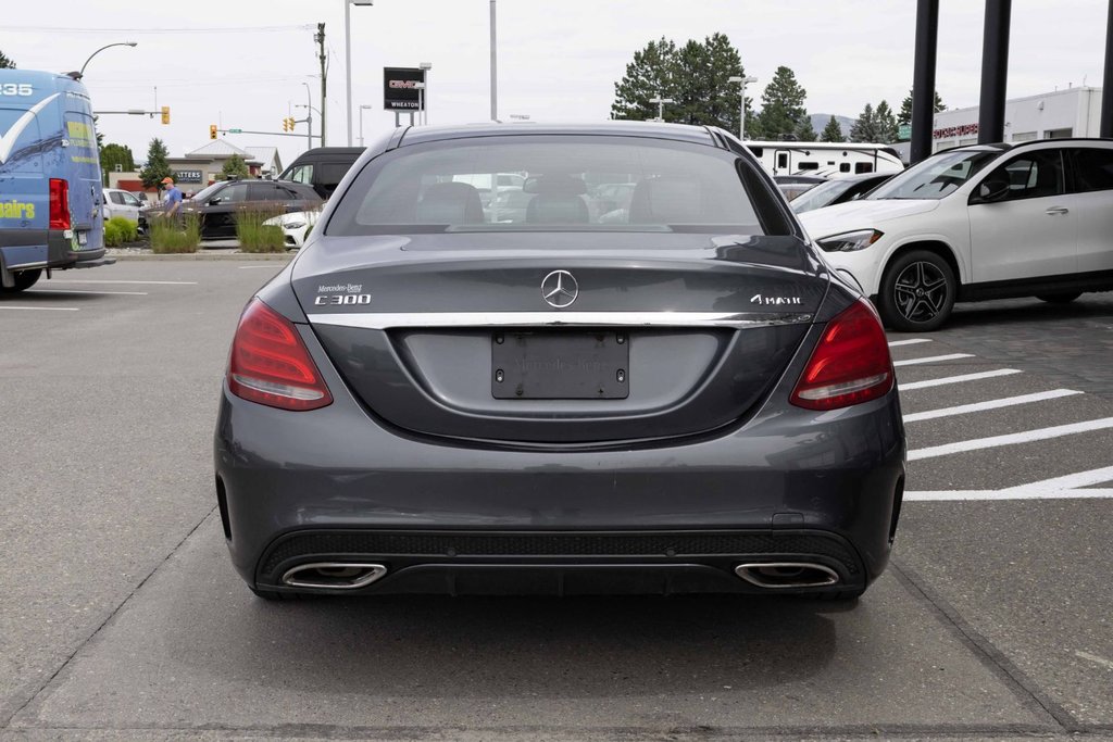 2015 Mercedes-Benz C300 4MATIC Sedan in Kamloops, British Columbia - 4 - w1024h768px
