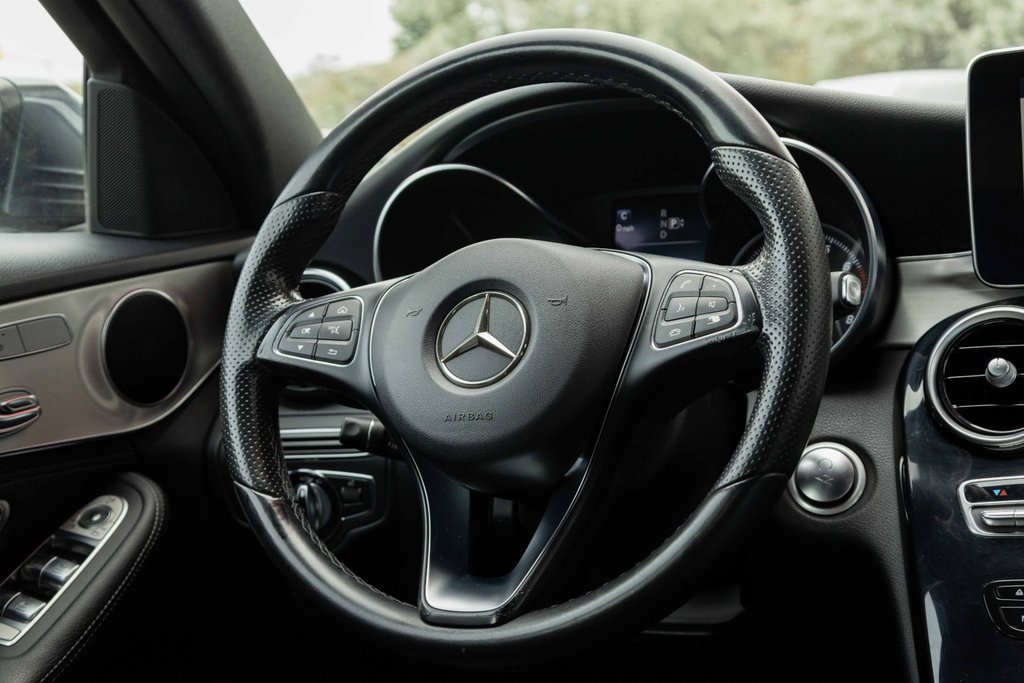 2015 Mercedes-Benz C300 4MATIC Sedan in Kamloops, British Columbia - 13 - w1024h768px
