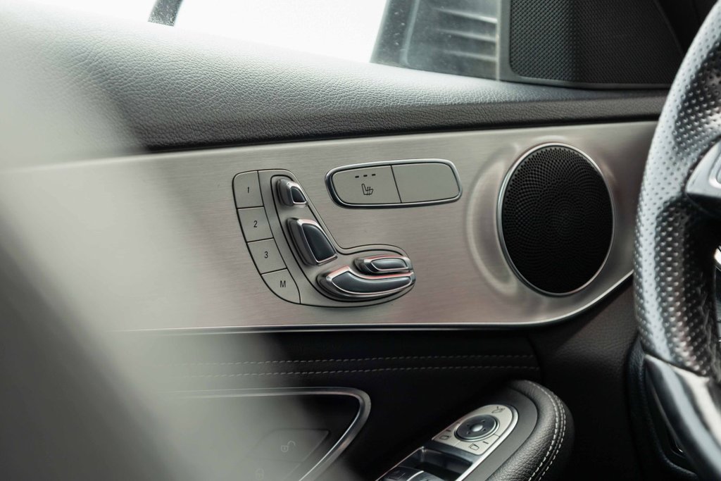 2015 Mercedes-Benz C300 4MATIC Sedan in Kamloops, British Columbia - 11 - w1024h768px
