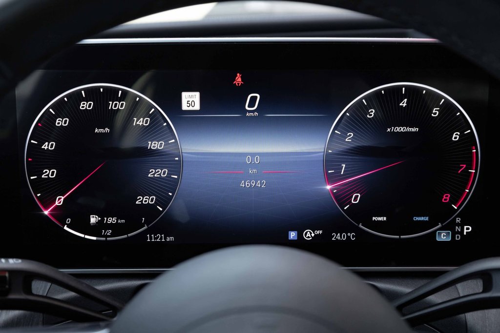 2023 Mercedes-Benz C300 4MATIC Sedan in Kamloops, British Columbia - 14 - w1024h768px