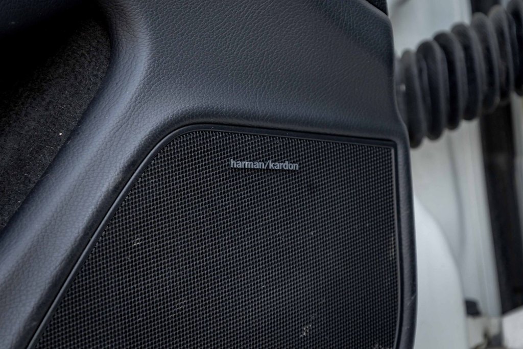 2013 Mercedes-Benz C350 4MATIC Coupe in Kamloops, British Columbia - 13 - w1024h768px