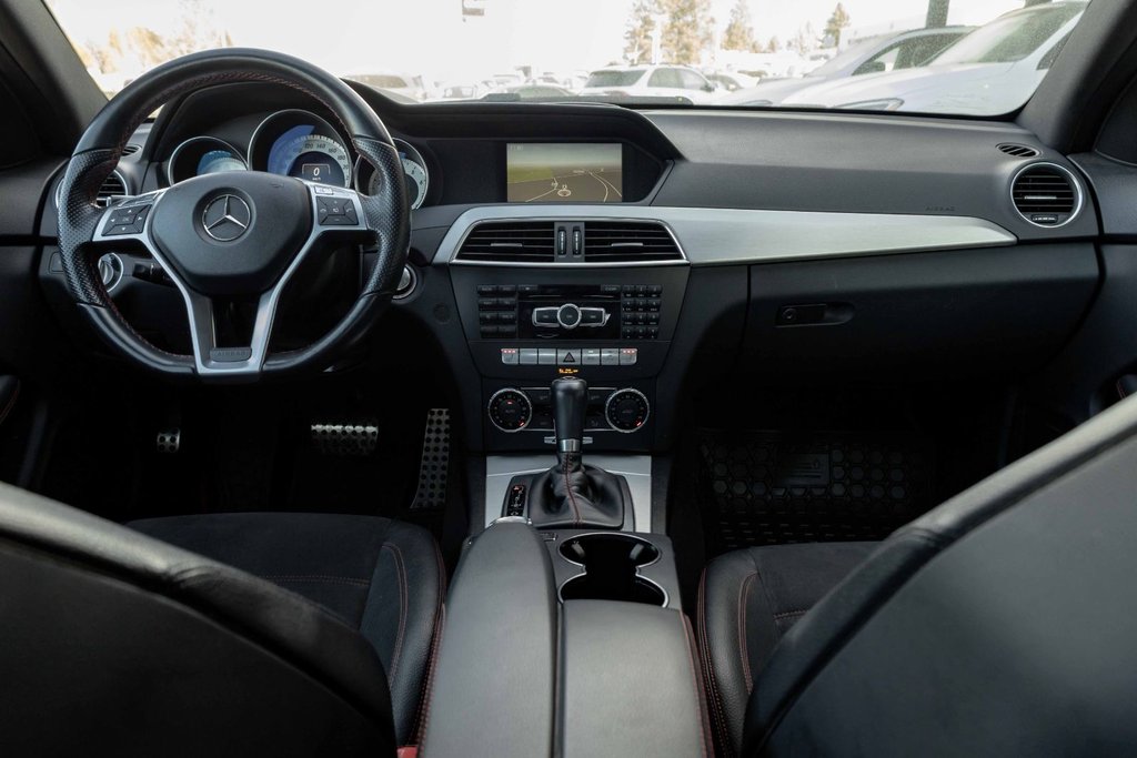 2013 Mercedes-Benz C350 4MATIC Coupe in Kamloops, British Columbia - 19 - w1024h768px