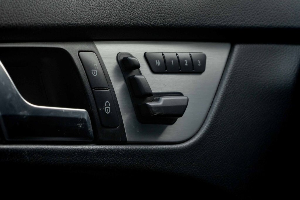 2013 Mercedes-Benz C350 4MATIC Coupe in Kamloops, British Columbia - 11 - w1024h768px