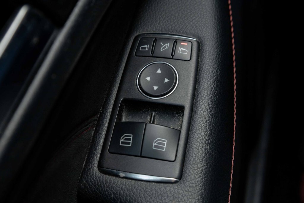 2013 Mercedes-Benz C350 4MATIC Coupe in Kamloops, British Columbia - 12 - w1024h768px