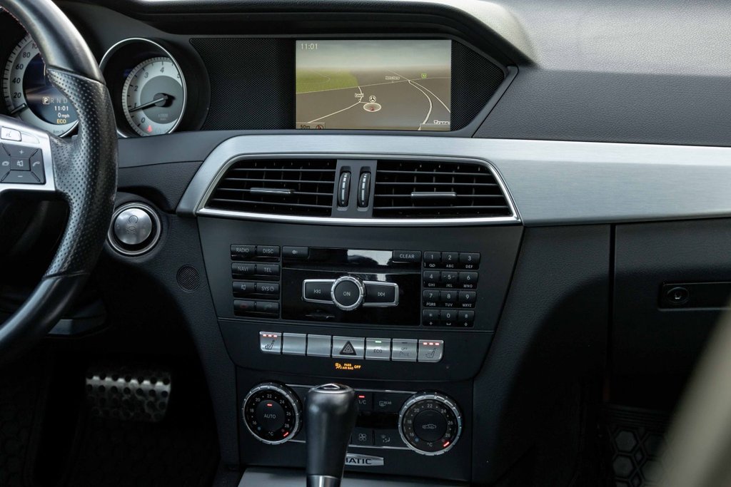 2013 Mercedes-Benz C350 4MATIC Coupe in Kamloops, British Columbia - 16 - w1024h768px