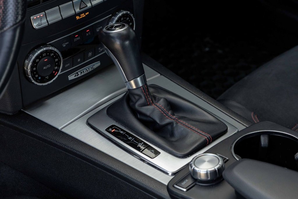 2013 Mercedes-Benz C350 4MATIC Coupe in Kamloops, British Columbia - 18 - w1024h768px
