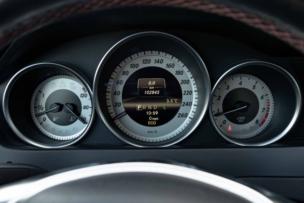 2013 Mercedes-Benz C350 4MATIC Coupe in Kamloops, British Columbia - 15 - w1024h768px