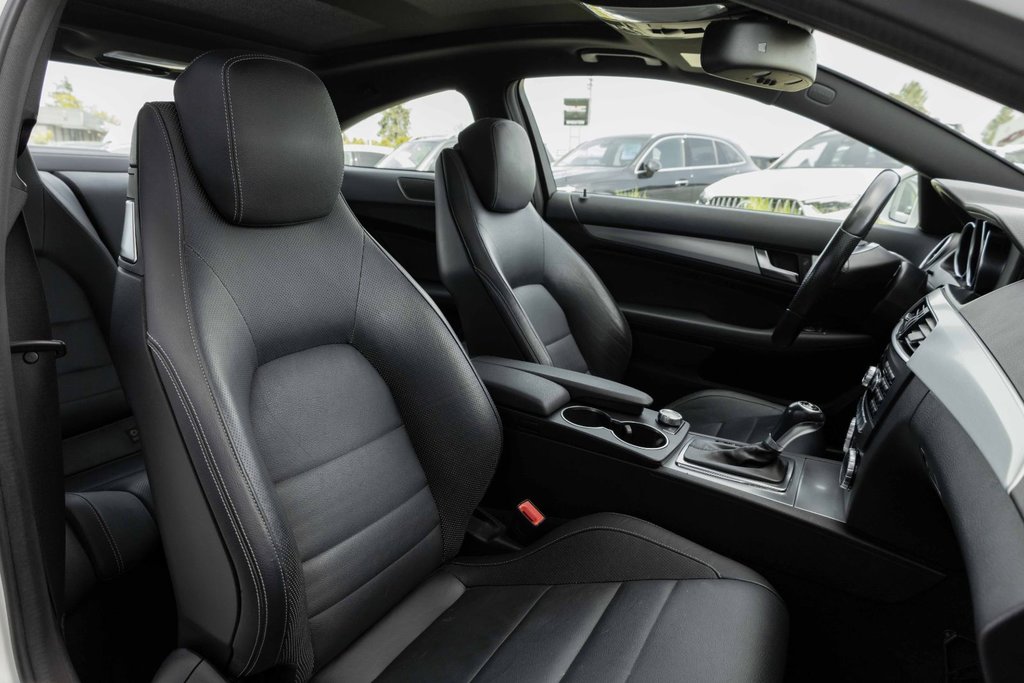 2015 Mercedes-Benz C350 4MATIC Coupe in Kamloops, British Columbia - 9 - w1024h768px