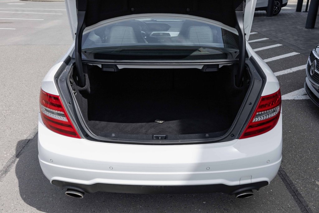 2015 Mercedes-Benz C350 4MATIC Coupe in Kamloops, British Columbia - 5 - w1024h768px