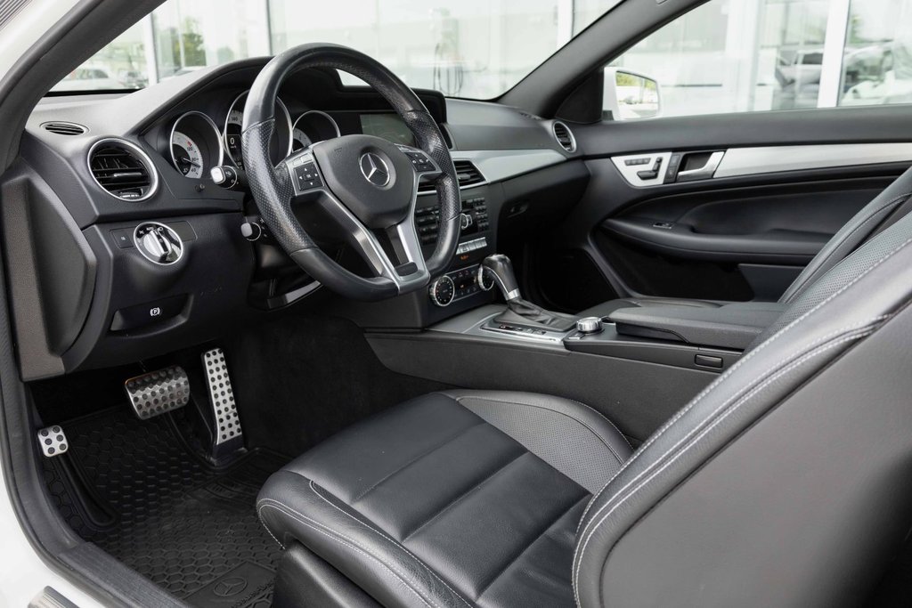 2015 Mercedes-Benz C350 4MATIC Coupe in Kamloops, British Columbia - 8 - w1024h768px