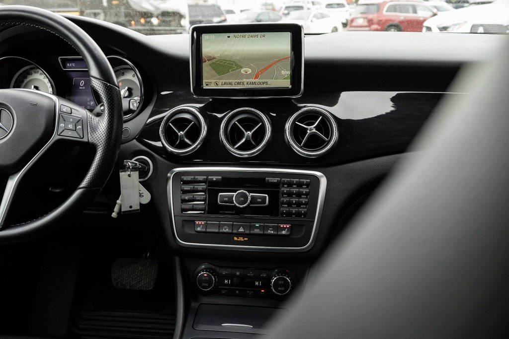 2014 Mercedes-Benz CLA250 4MATIC Coupe in Kamloops, British Columbia - 15 - w1024h768px