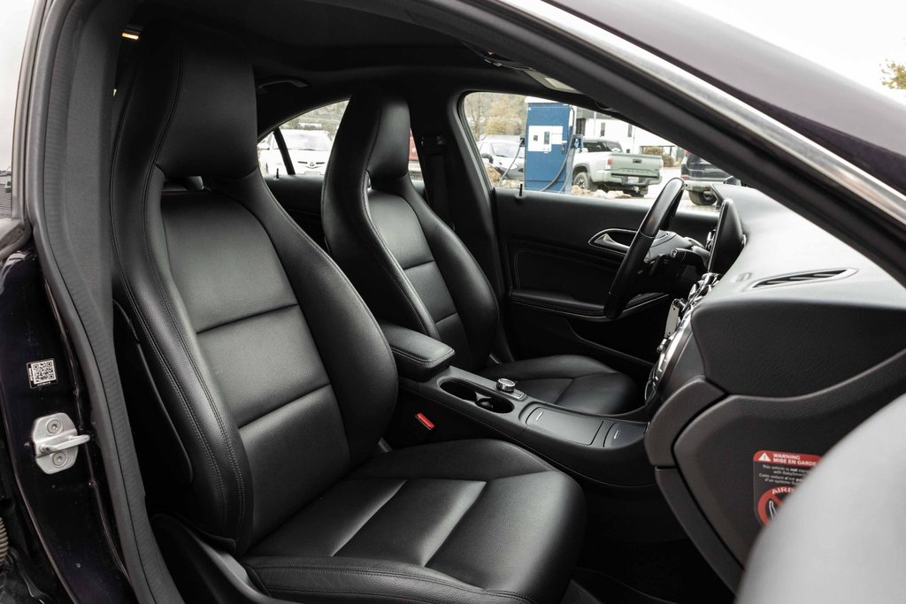 2014 Mercedes-Benz CLA250 4MATIC Coupe in Kamloops, British Columbia - 9 - w1024h768px