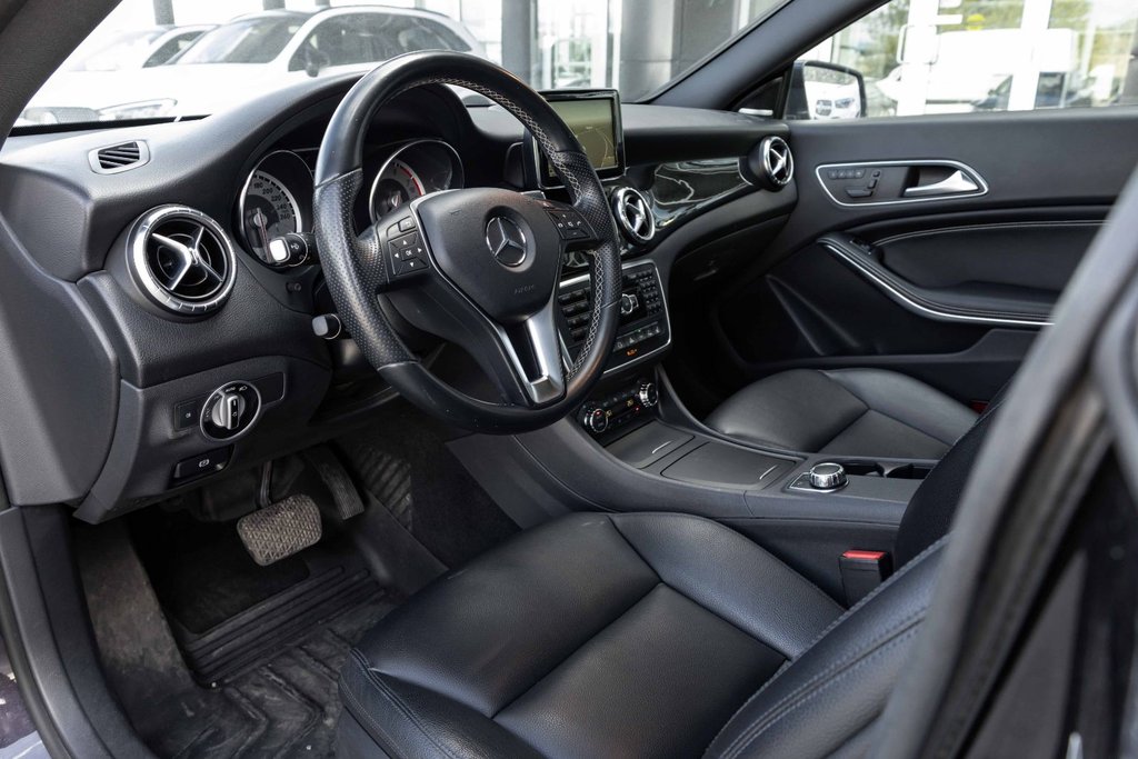 2014 Mercedes-Benz CLA250 Coupe in Kamloops, British Columbia - 8 - w1024h768px