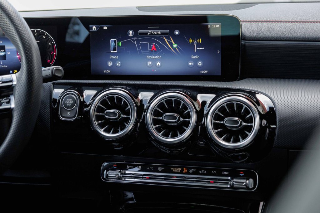 2025 Mercedes-Benz CLA250 4MATIC Coupe in Kamloops, British Columbia - 15 - w1024h768px