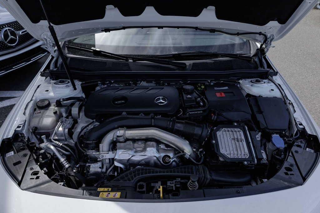 2025 Mercedes-Benz CLA250 4MATIC Coupe in Kamloops, British Columbia - 8 - w1024h768px