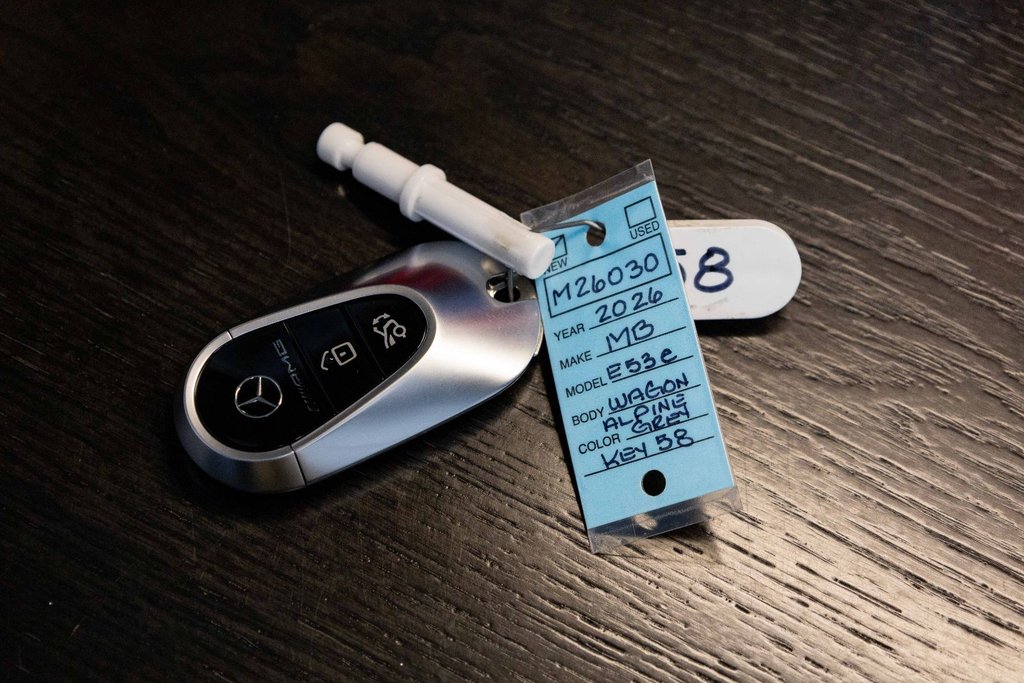 2026 Mercedes-Benz E-Class Plug-in Hybrid AMG E53ES in Kamloops, British Columbia - 22 - w1024h768px