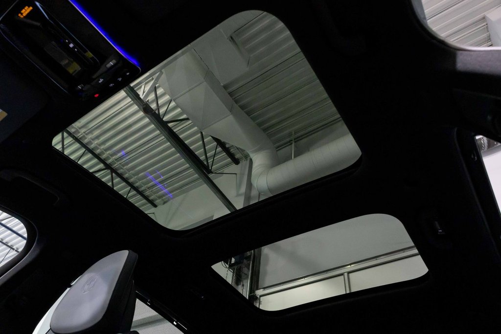 2026 Mercedes-Benz E-Class Plug-in Hybrid AMG E53ES in Kamloops, British Columbia - 11 - w1024h768px