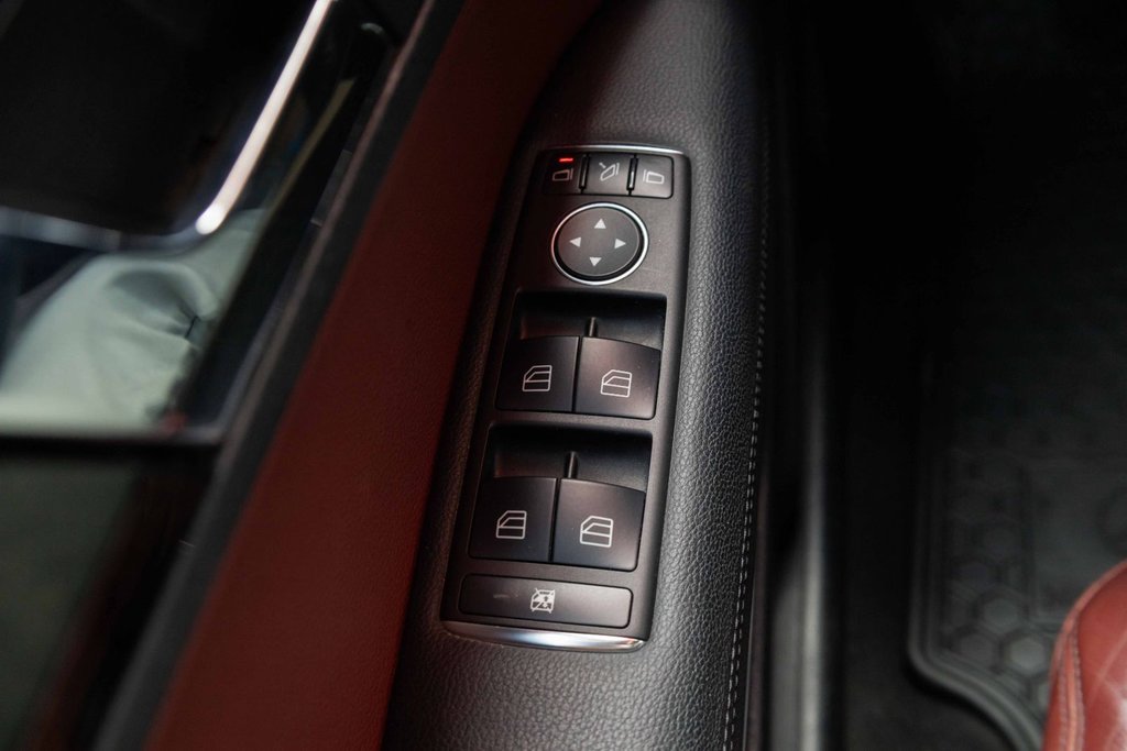 2013 Mercedes-Benz E350 Cabriolet in Kamloops, British Columbia - 12 - w1024h768px