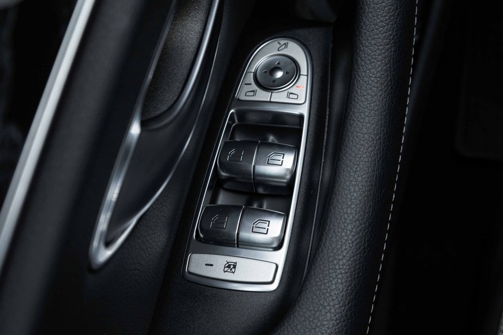 2021 Mercedes-Benz E450 4MATIC All-Terrain Wagon in Kamloops, British Columbia - 12 - w1024h768px