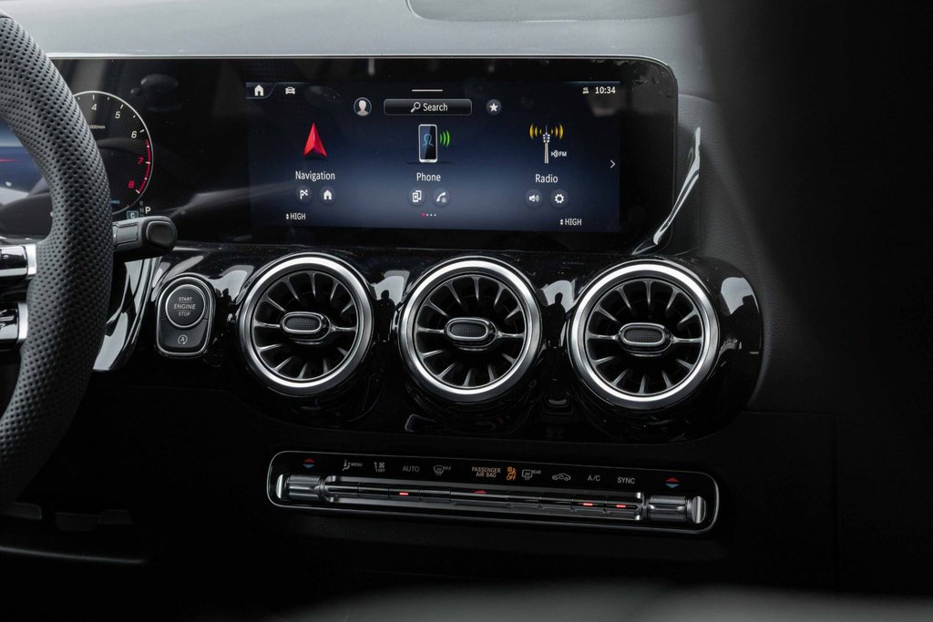 2026 Mercedes-Benz GLA 250 4MATIC in Kamloops, British Columbia - 14 - w1024h768px