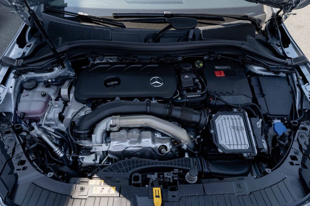 2026 Mercedes-Benz GLA 250 4MATIC SUV in Kamloops, British Columbia - 8 - w1024h768px