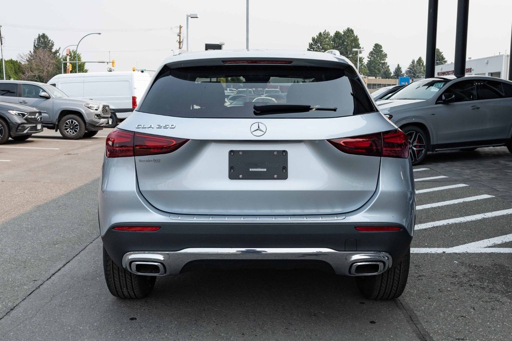 2026 Mercedes-Benz GLA 250 SUV in Kamloops, British Columbia - 4 - w1024h768px