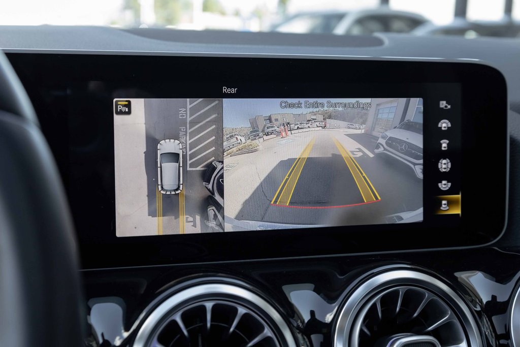2021 Mercedes-Benz GLA250 4MATIC SUV in Kamloops, British Columbia - 16 - w1024h768px