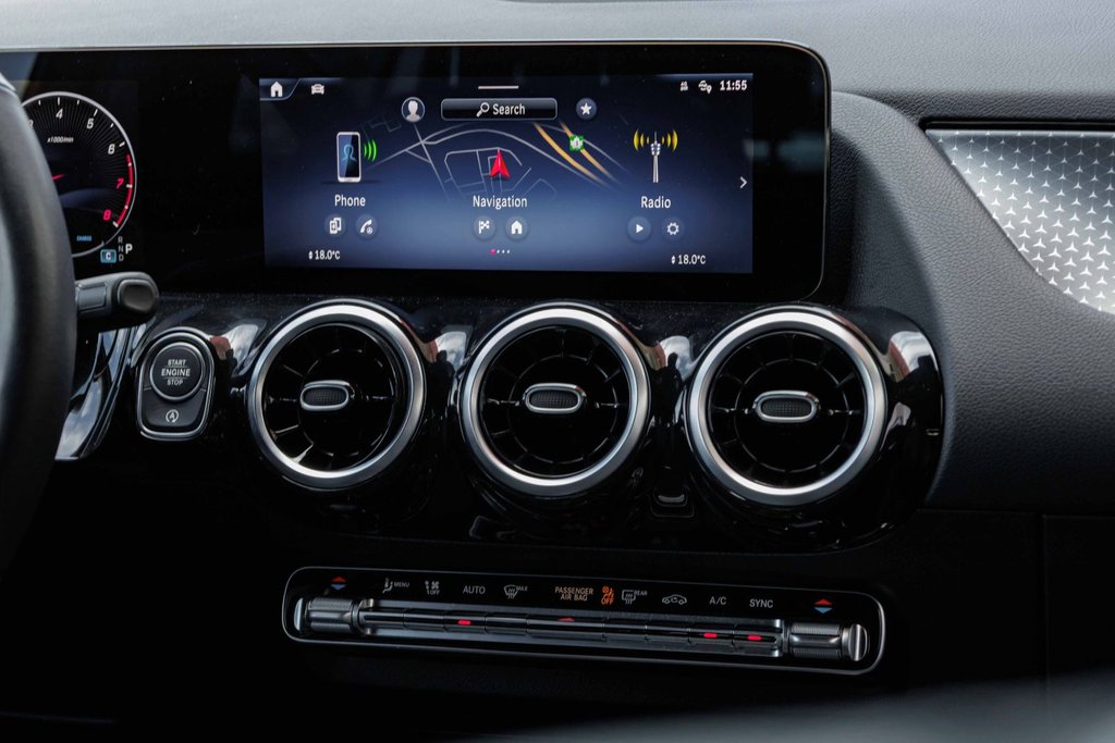 2026 Mercedes-Benz GLA250 4MATIC SUV in Kamloops, British Columbia - 15 - w1024h768px