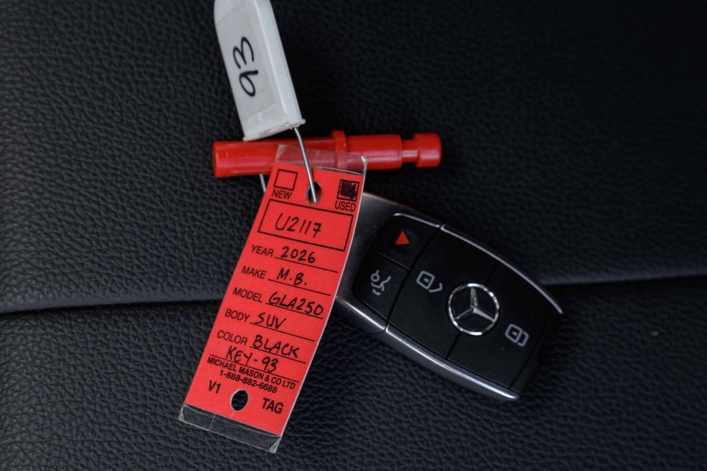 2026 Mercedes-Benz GLA250 4MATIC SUV in Kamloops, British Columbia - 21 - w1024h768px
