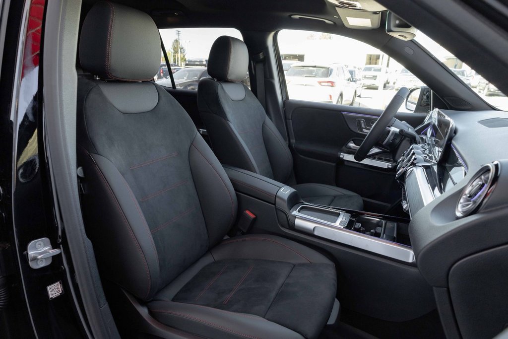 2025 Mercedes-Benz GLB 250 4MATIC in Kamloops, British Columbia - 9 - w1024h768px
