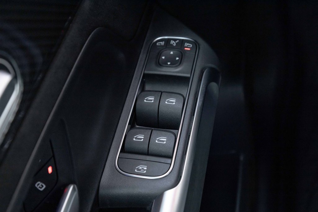 2025 Mercedes-Benz GLB 250 4MATIC in Kamloops, British Columbia - 12 - w1024h768px