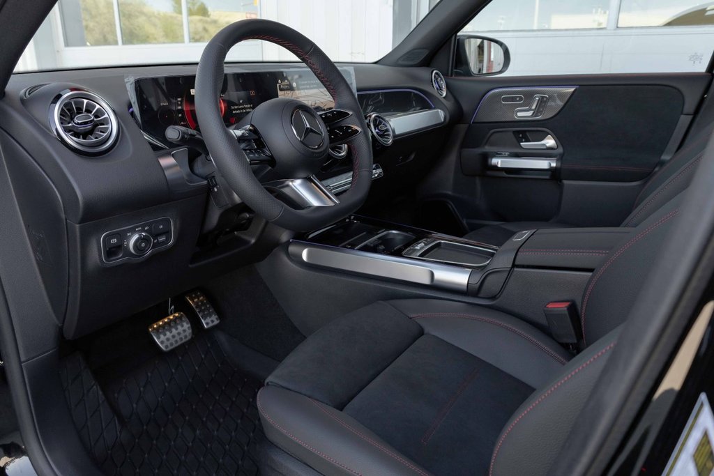 2025 Mercedes-Benz GLB 250 4MATIC in Kamloops, British Columbia - 8 - w1024h768px