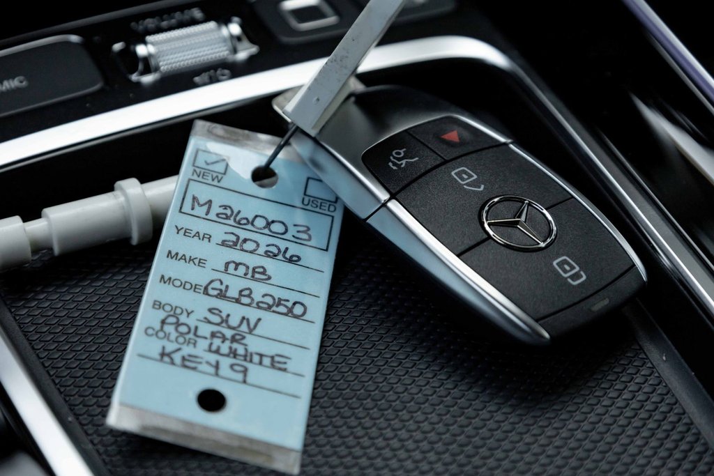 2026 Mercedes-Benz GLB 250 4MATIC in Kamloops, British Columbia - 19 - w1024h768px