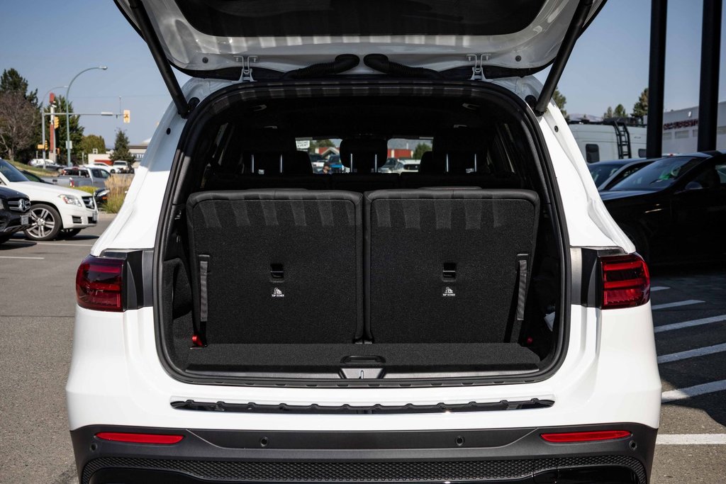 2026 Mercedes-Benz GLB 250 4MATIC in Kamloops, British Columbia - 5 - w1024h768px