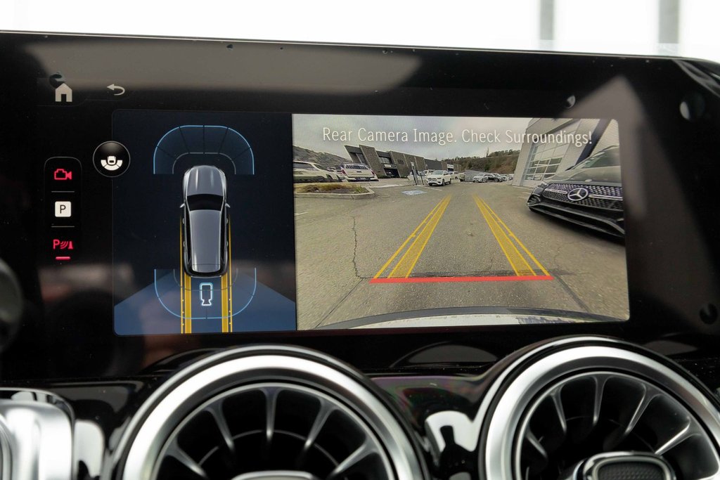 2026 Mercedes-Benz GLB 250 4MATIC in Kamloops, British Columbia - 15 - w1024h768px