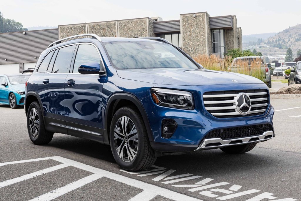 2026 Mercedes-Benz GLB 250 SUV in Kamloops, British Columbia - 3 - w1024h768px