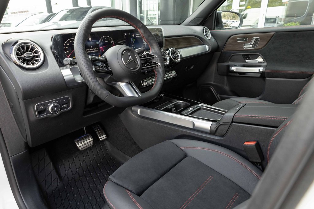 2026 Mercedes-Benz GLB 250 4MATIC SUV in Kamloops, British Columbia - 9 - w1024h768px