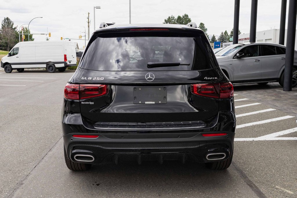 2026 Mercedes-Benz GLB 250 4MATIC SUV in Kamloops, British Columbia - 4 - w1024h768px