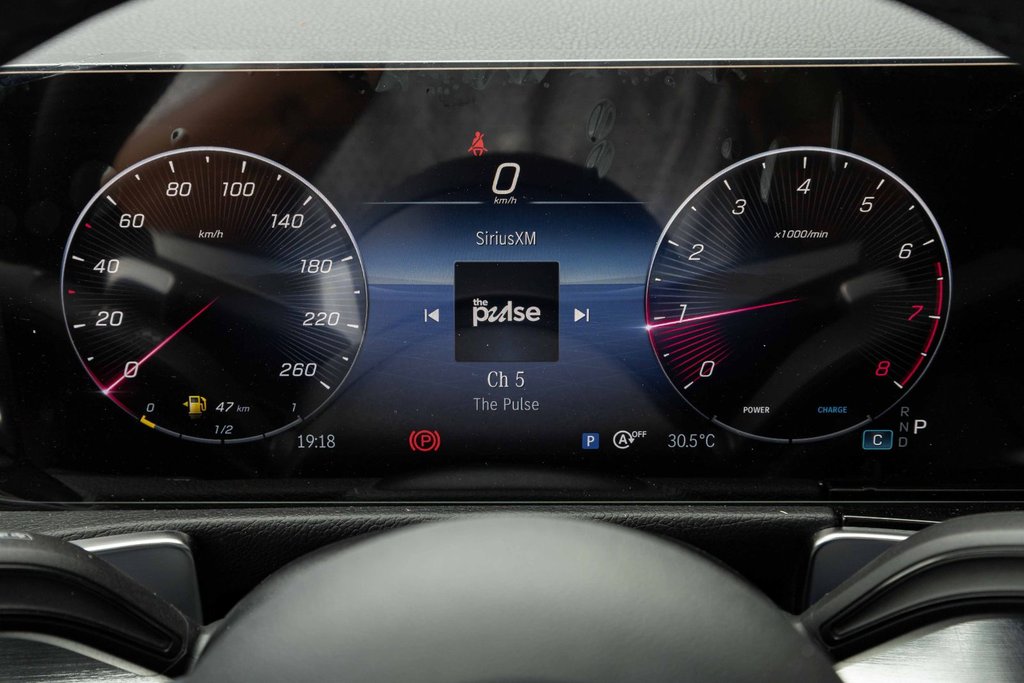 2026 Mercedes-Benz GLB 250 4MATIC SUV in Kamloops, British Columbia - 14 - w1024h768px