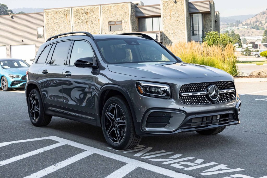 2026 Mercedes-Benz GLB 250 4MATIC SUV in Kamloops, British Columbia - 3 - w1024h768px