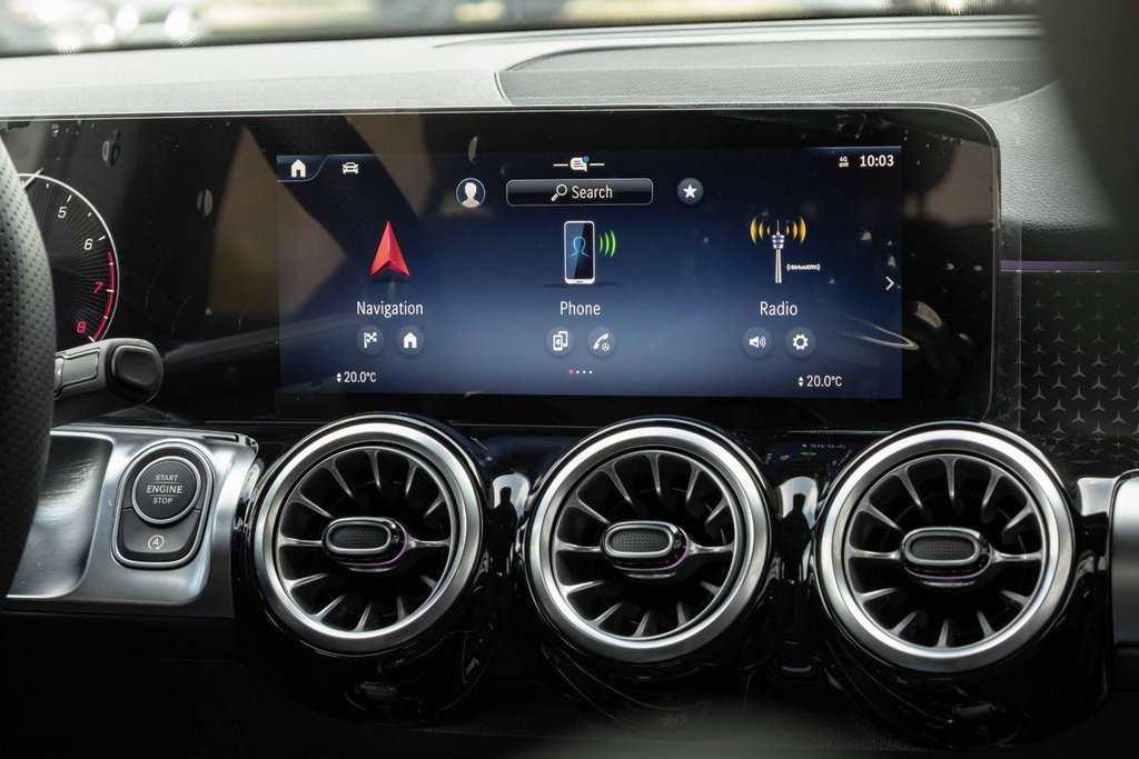 2026 Mercedes-Benz GLB 250 4MATIC SUV in Kamloops, British Columbia - 15 - w1024h768px
