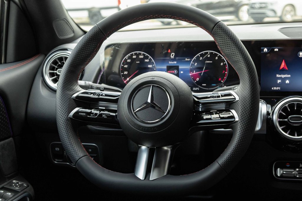 2026 Mercedes-Benz GLB 250 4MATIC SUV in Kamloops, British Columbia - 13 - w1024h768px
