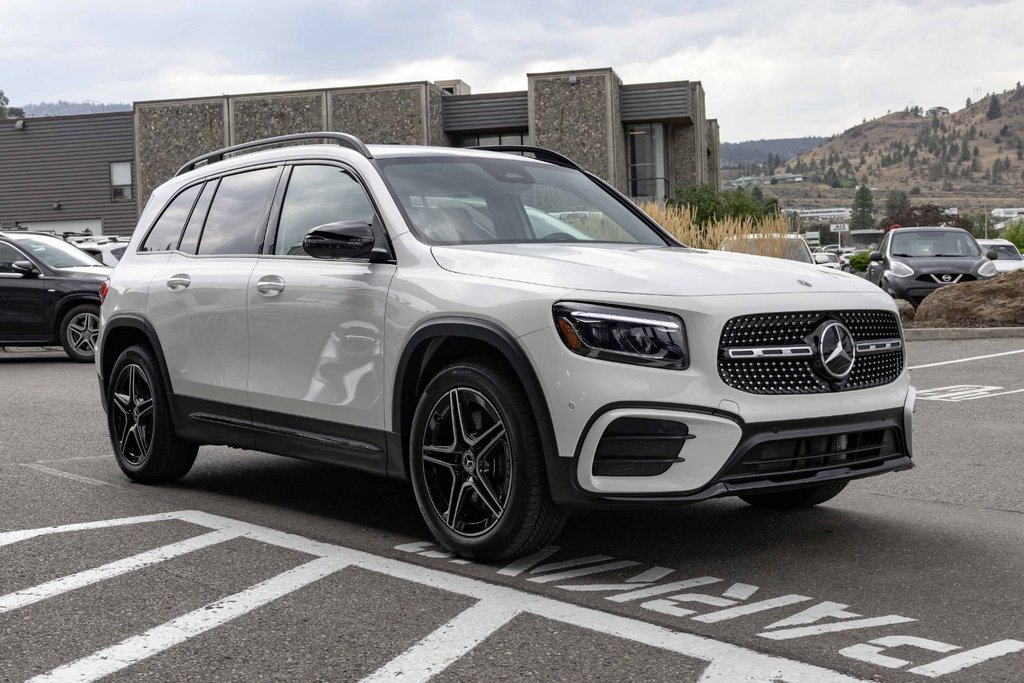 2026 Mercedes-Benz GLB 250 4MATIC SUV in Kamloops, British Columbia - 3 - w1024h768px