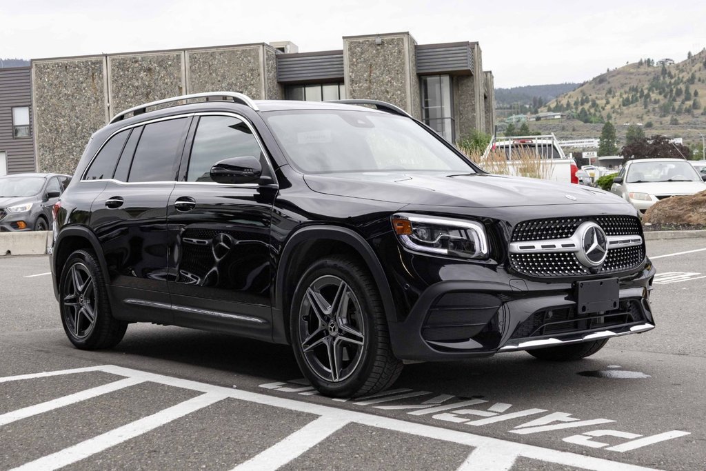 2023 Mercedes-Benz GLB250 4MATIC SUV in Kamloops, British Columbia - 3 - w1024h768px