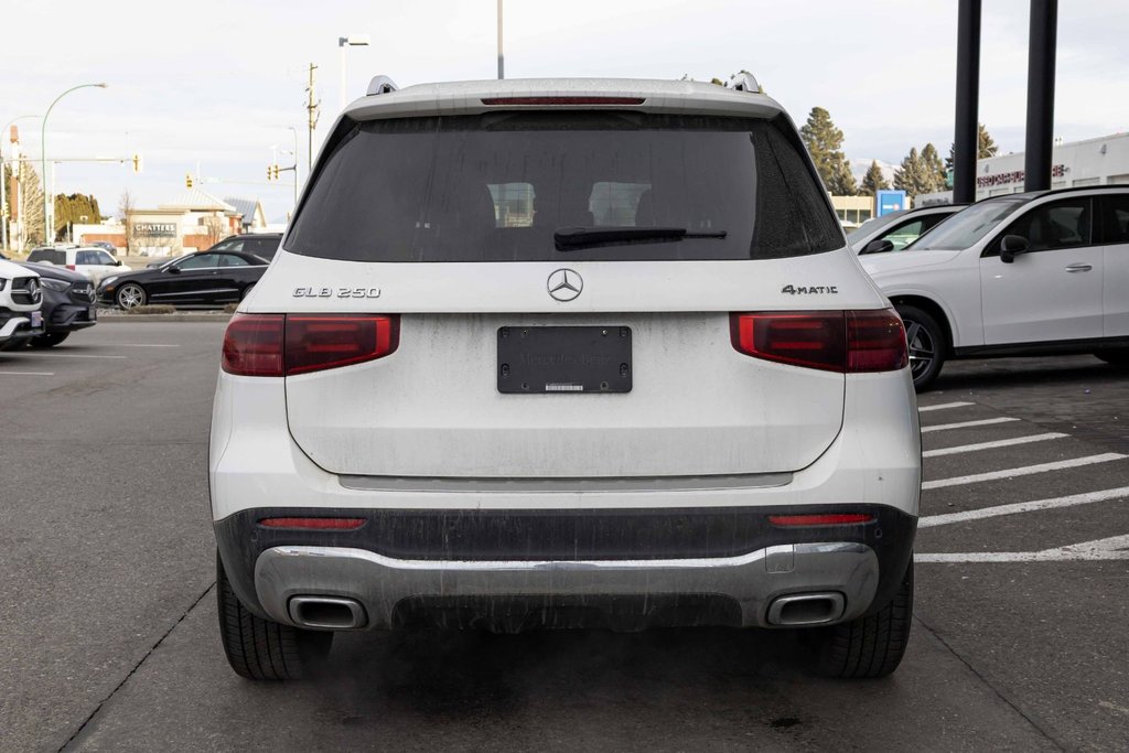2024 Mercedes-Benz GLB250 4MATIC SUV in Kamloops, British Columbia - 4 - w1024h768px