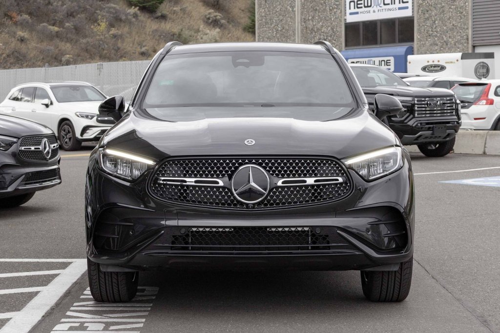 2026 Mercedes-Benz GLC Plug-in Hybrid 350e 4MATIC in Kamloops, British Columbia - 2 - w1024h768px