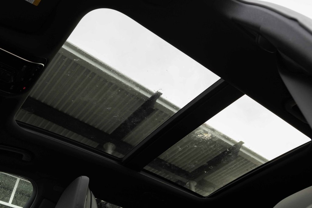 2026 Mercedes-Benz GLC Plug-in Hybrid 350e 4MATIC in Kamloops, British Columbia - 11 - w1024h768px